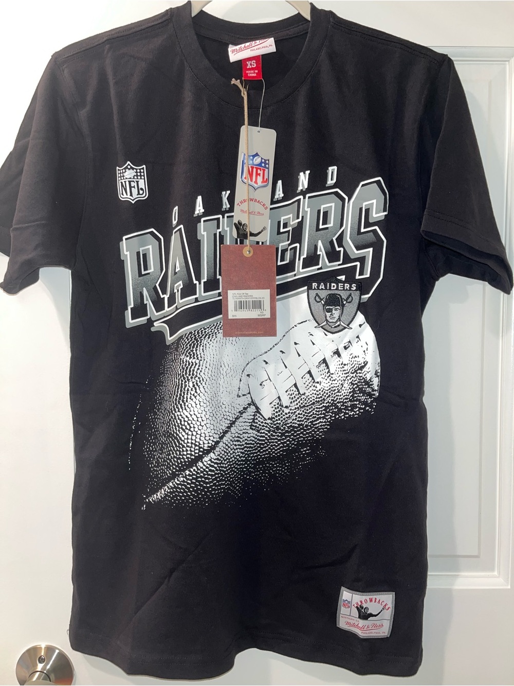 NWT Men's Black Oakland Raiders Graphic T‑Shirt
